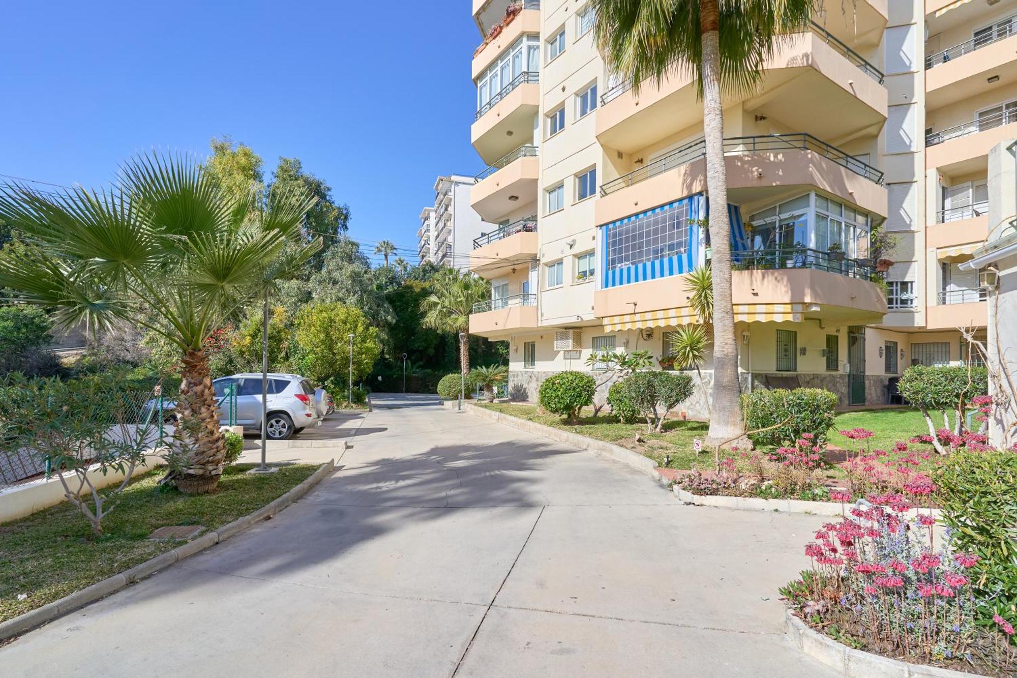 Bright And Spacious 2 Bed Apt Нерха Екстериор снимка