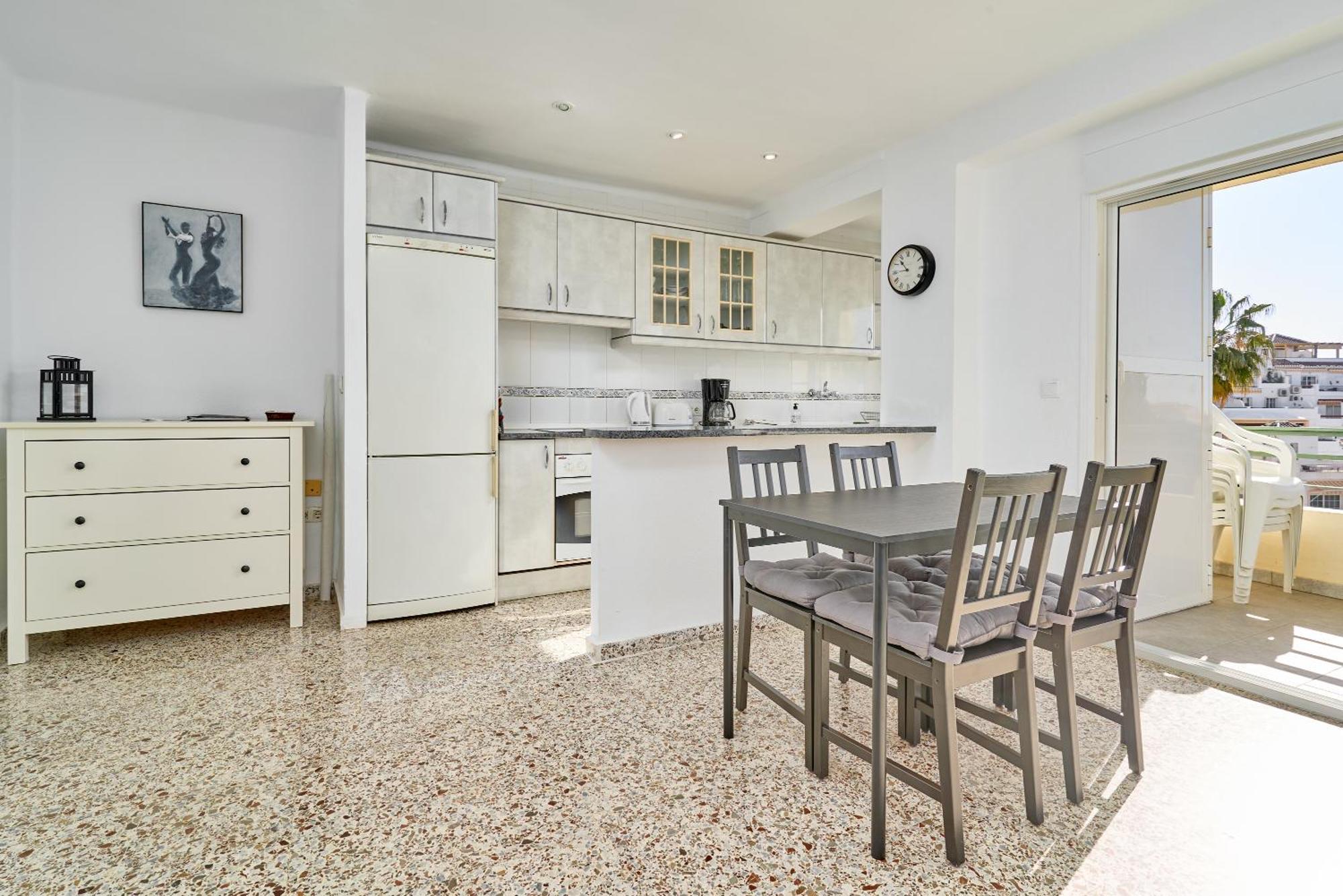 Bright And Spacious 2 Bed Apt Нерха Екстериор снимка