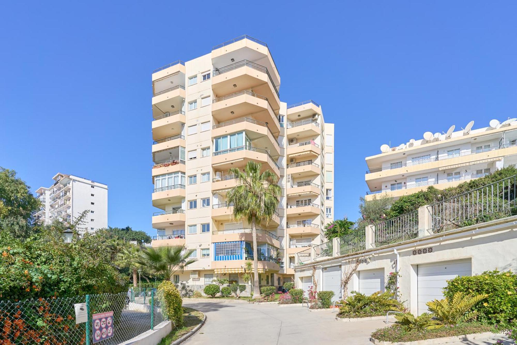Bright And Spacious 2 Bed Apt Нерха Екстериор снимка