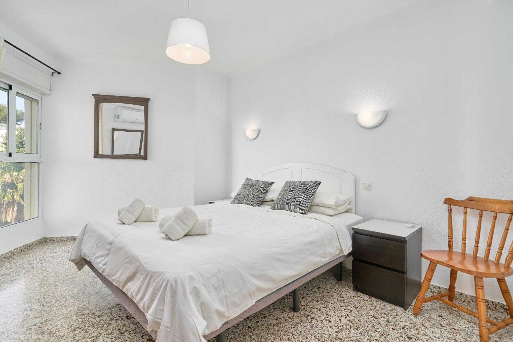 Bright And Spacious 2 Bed Apt Нерха Екстериор снимка